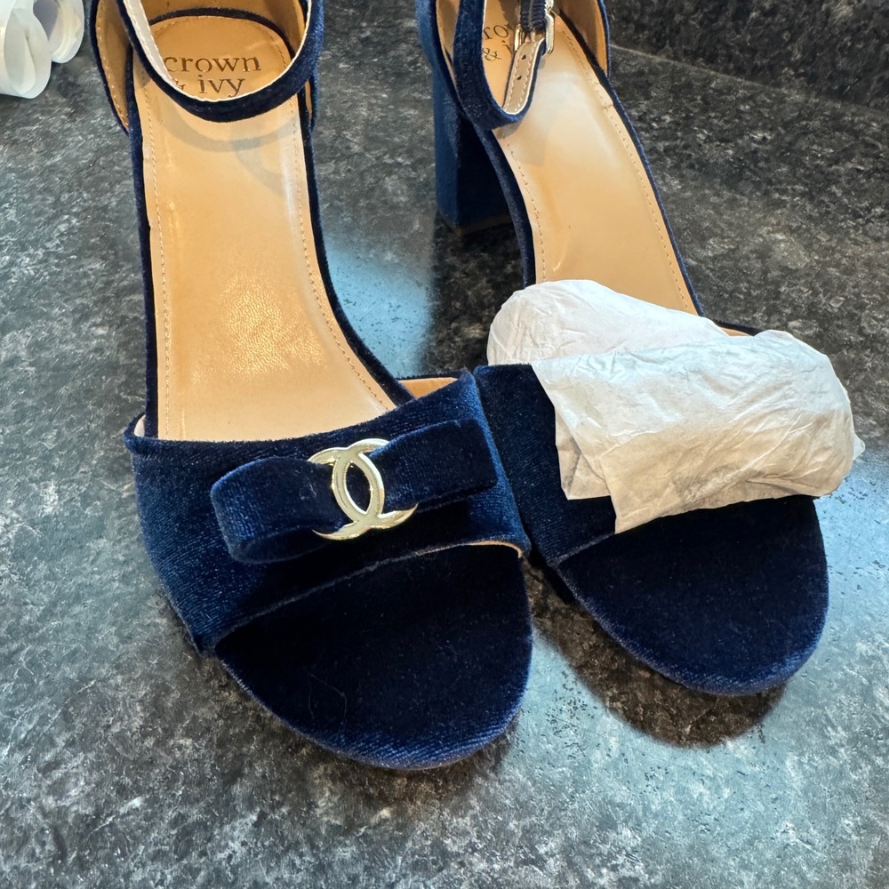 Crown & Ivy Ivy Navy Blue Velvet Block Heel Sandals Ankle Strap Gold Buckle 8.5 - Picture 3 of 8